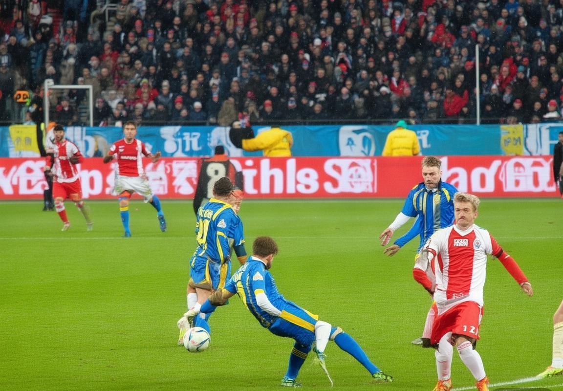 纽伦堡VS莱比锡：德甲保级争冠焦点战回顾(图2)